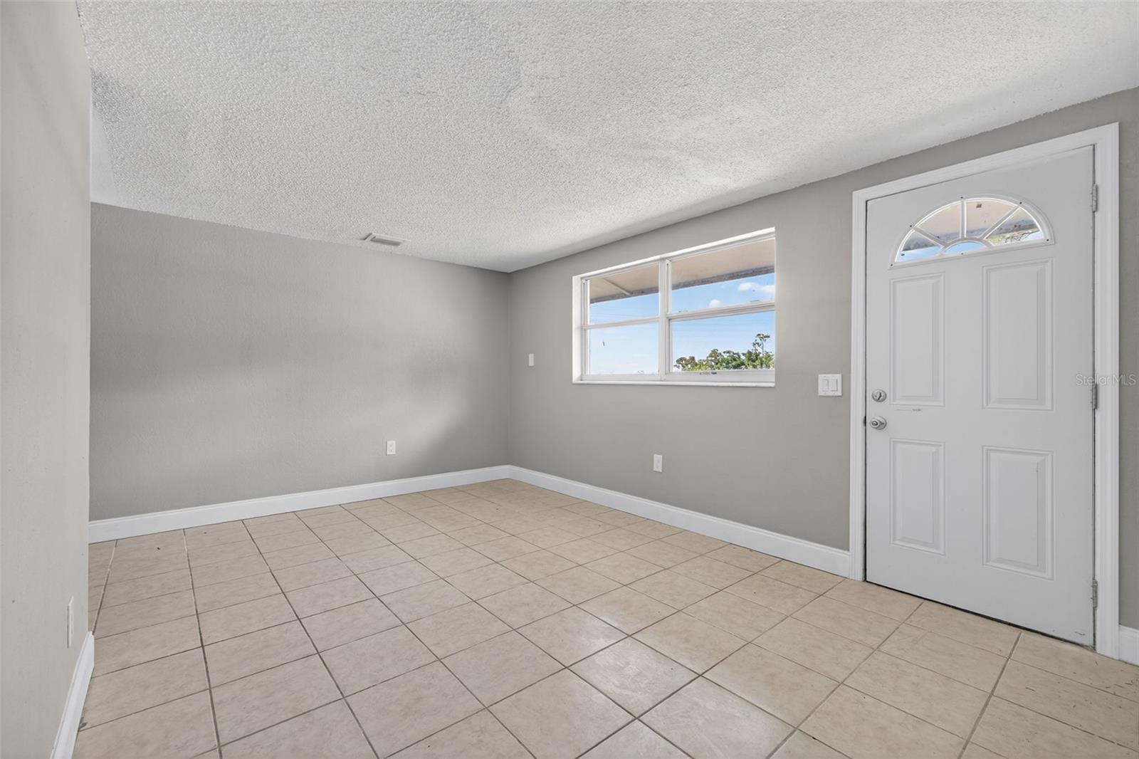 SUNSET ESTATES REP - Residential Lease