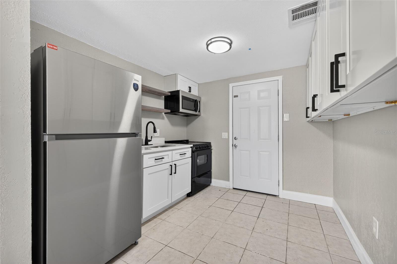 SUNSET ESTATES REP - Residential Lease