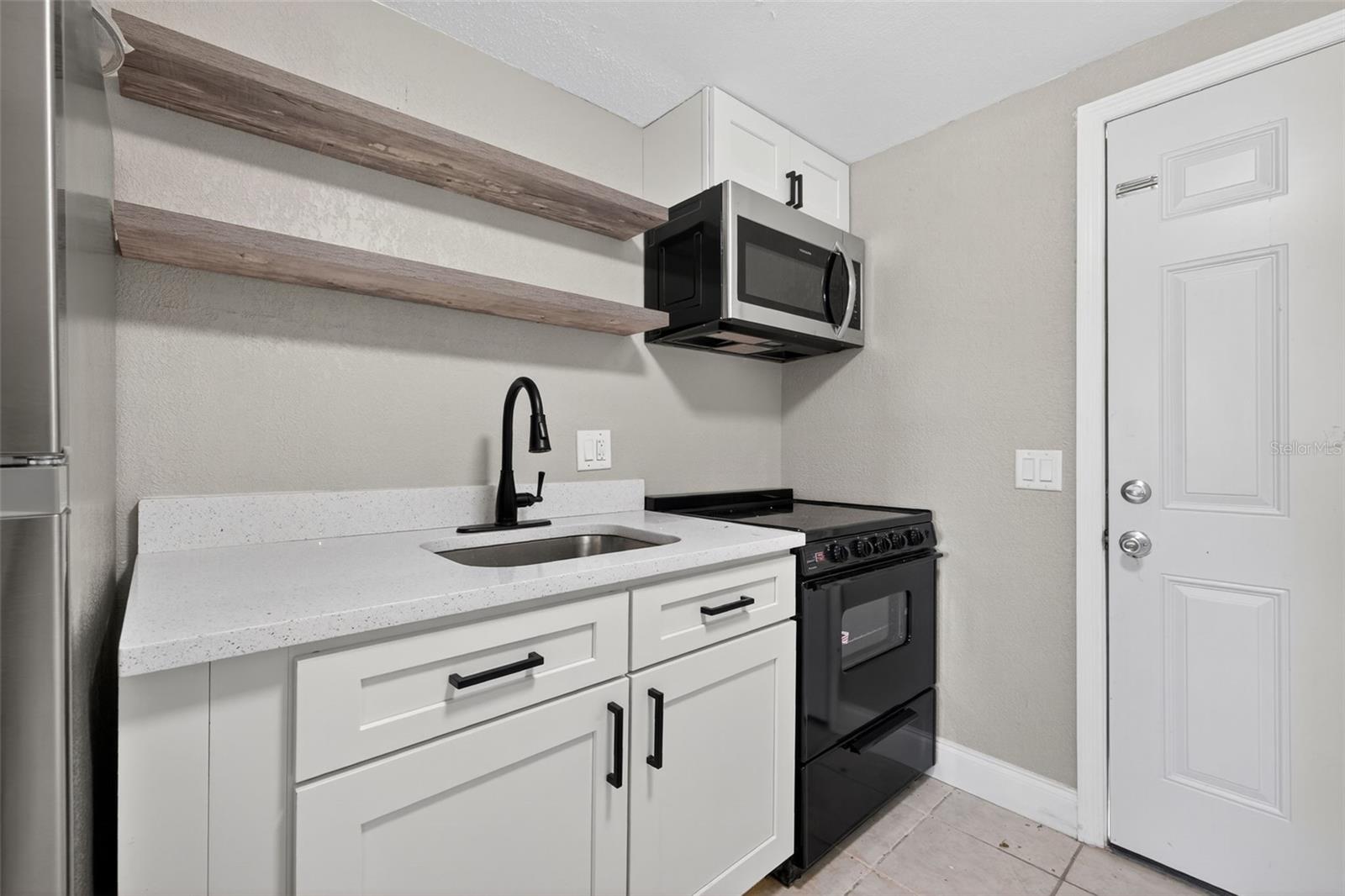 SUNSET ESTATES REP - Residential Lease