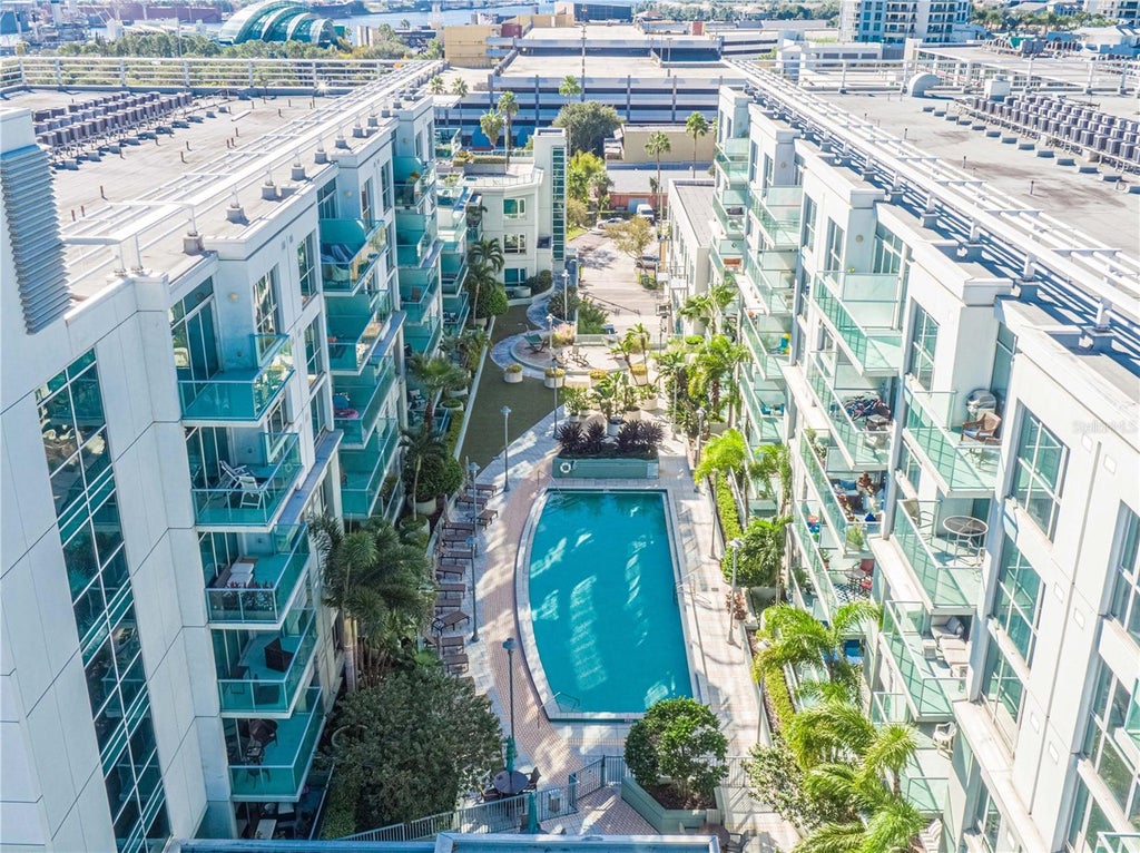Photo of 912 Channelside Drive #2315, Tampa, FL 33602 (MLS # TB8552811)