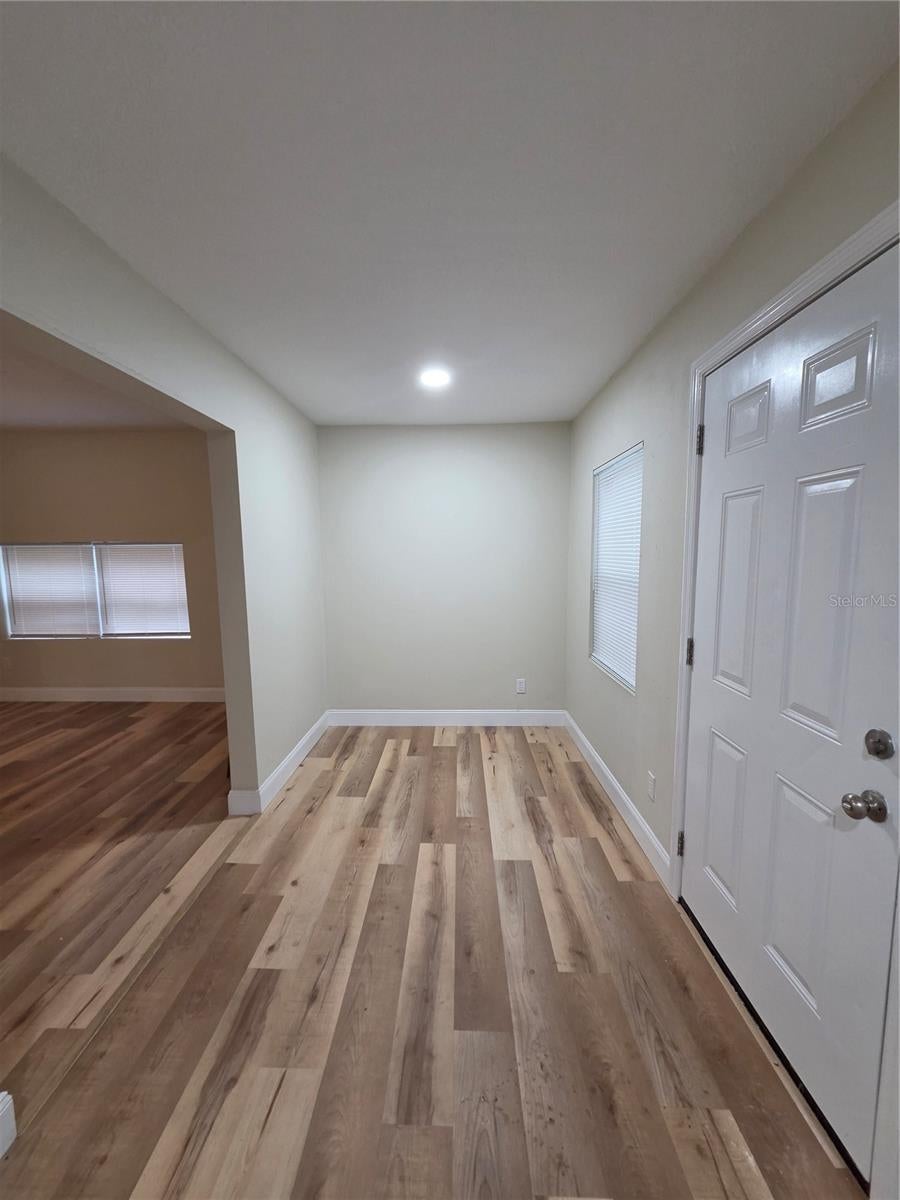 936 LAKE ARGENTA DRIVE