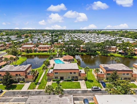 8414 17th Street N, St Petersburg, FL 33702