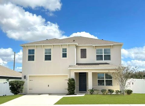Photo of 3048 Bethpage Loop, Mount Dora, FL 32757 (MLS # G5109256)