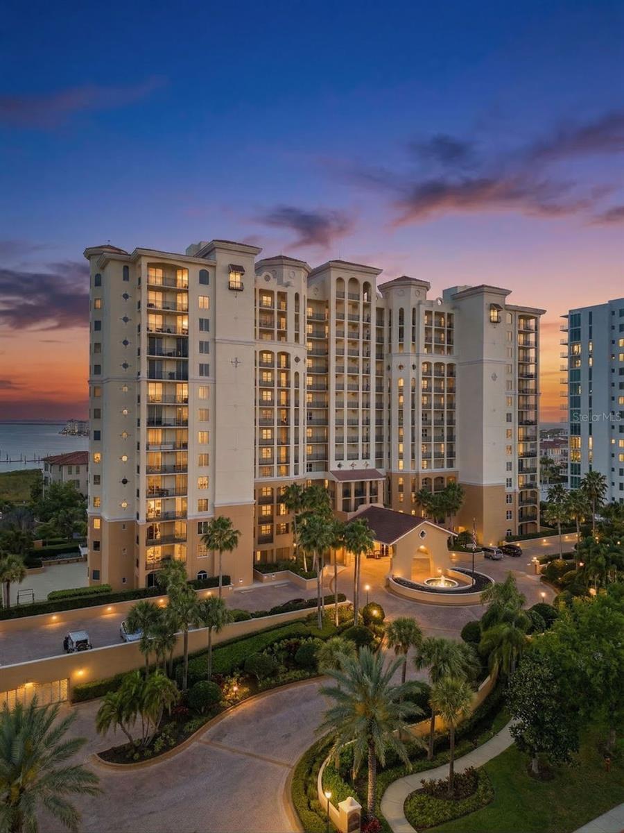 CASTILLO AT WESTSHORE YACHT CL - Residential