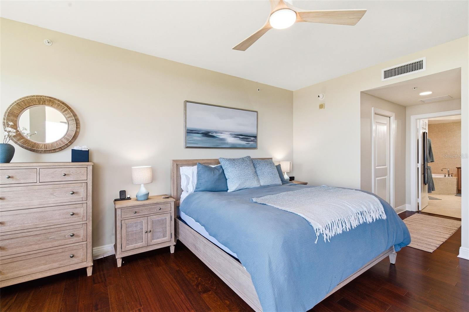 CASTILLO AT WESTSHORE YACHT CL - Residential