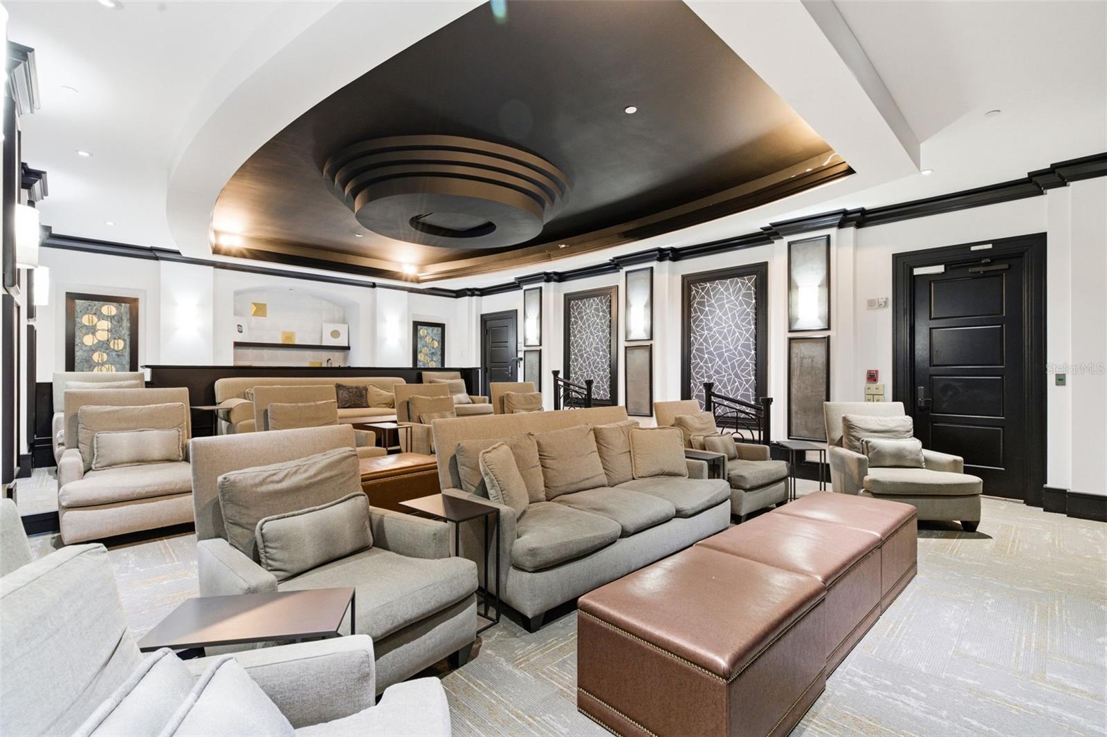 CASTILLO AT WESTSHORE YACHT CL - Residential