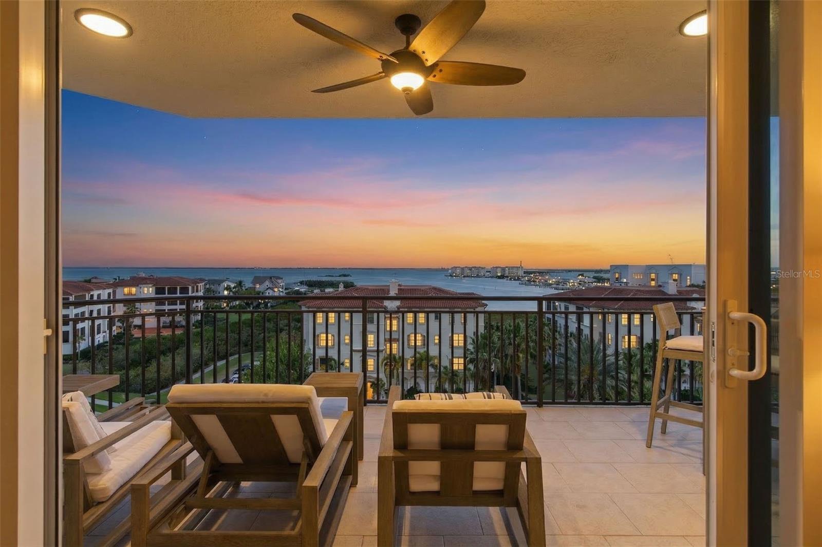 CASTILLO AT WESTSHORE YACHT CL - Residential