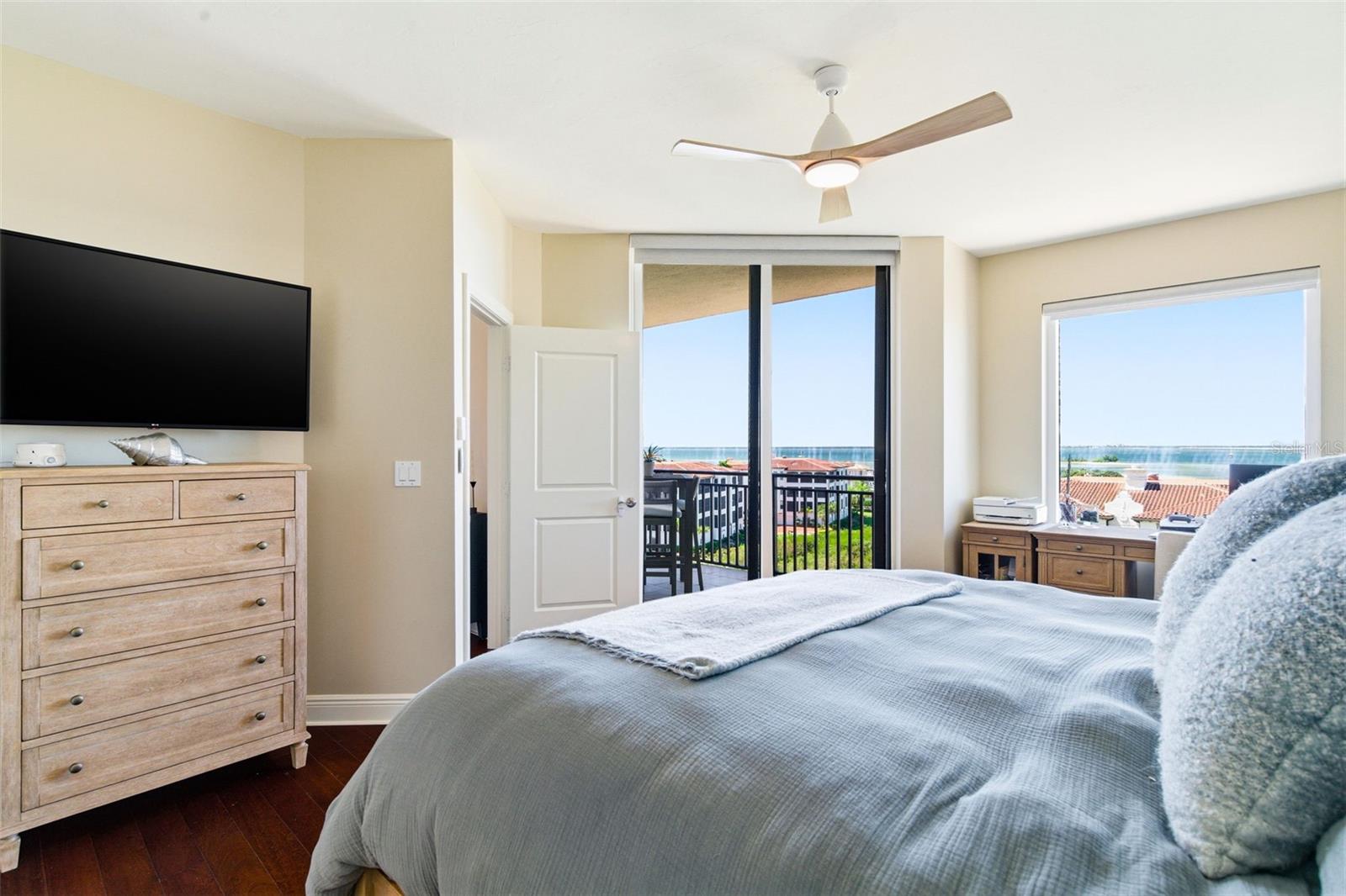 CASTILLO AT WESTSHORE YACHT CL - Residential