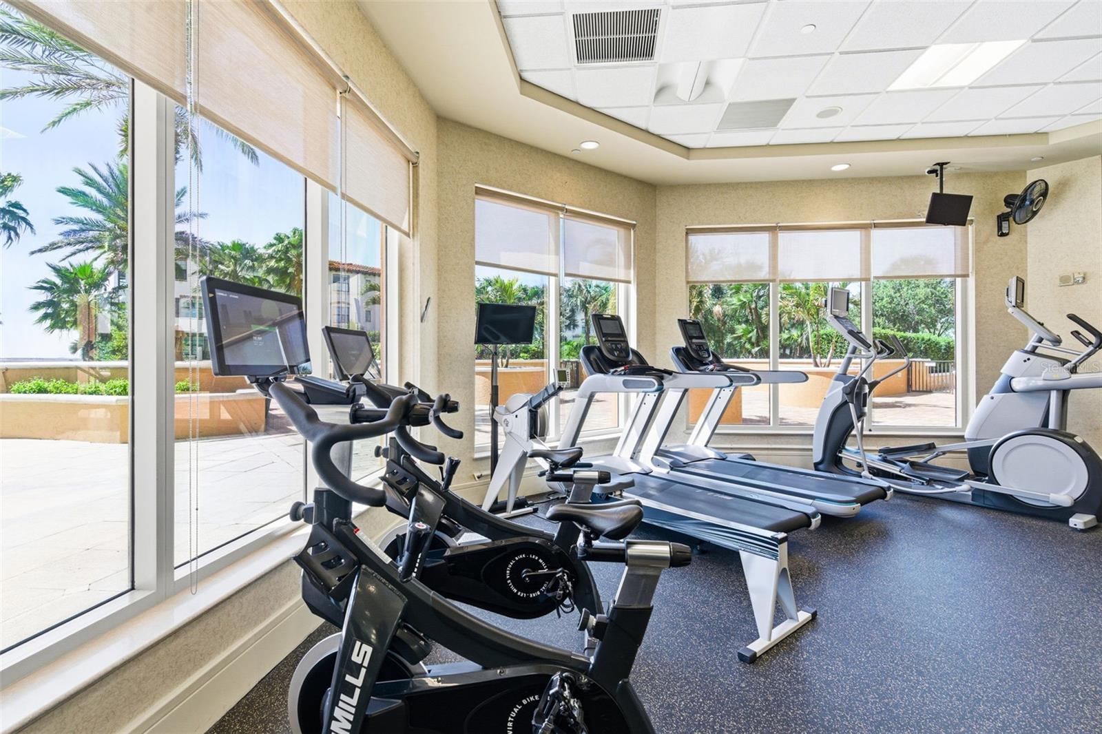 CASTILLO AT WESTSHORE YACHT CL - Residential