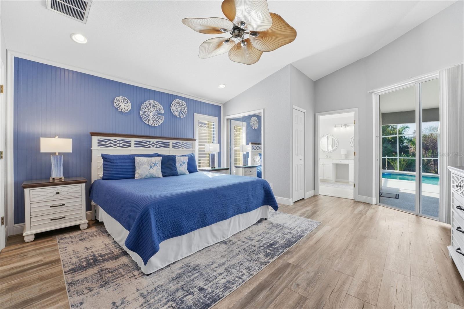 RIVERWOOD - Residential