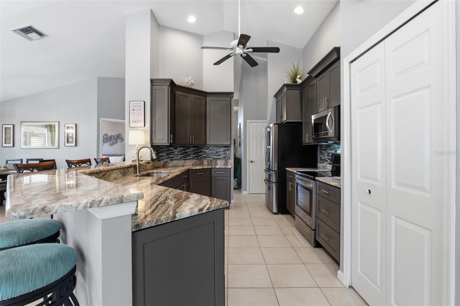 RIVERWOOD - Residential