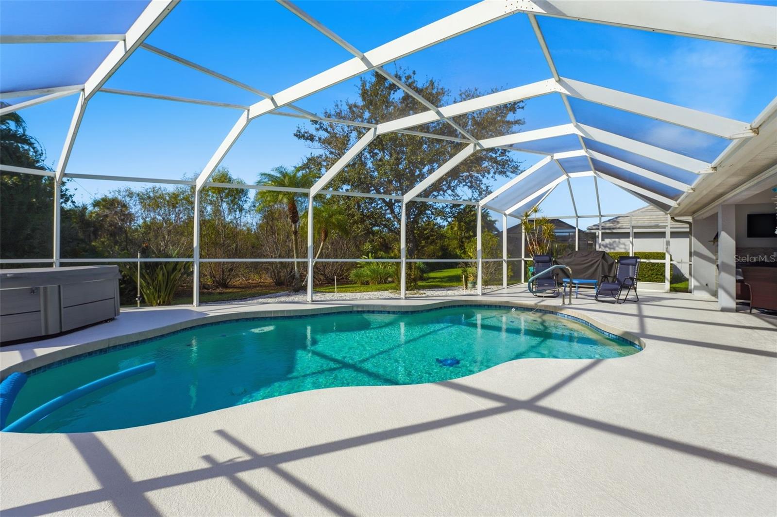 RIVERWOOD - Residential