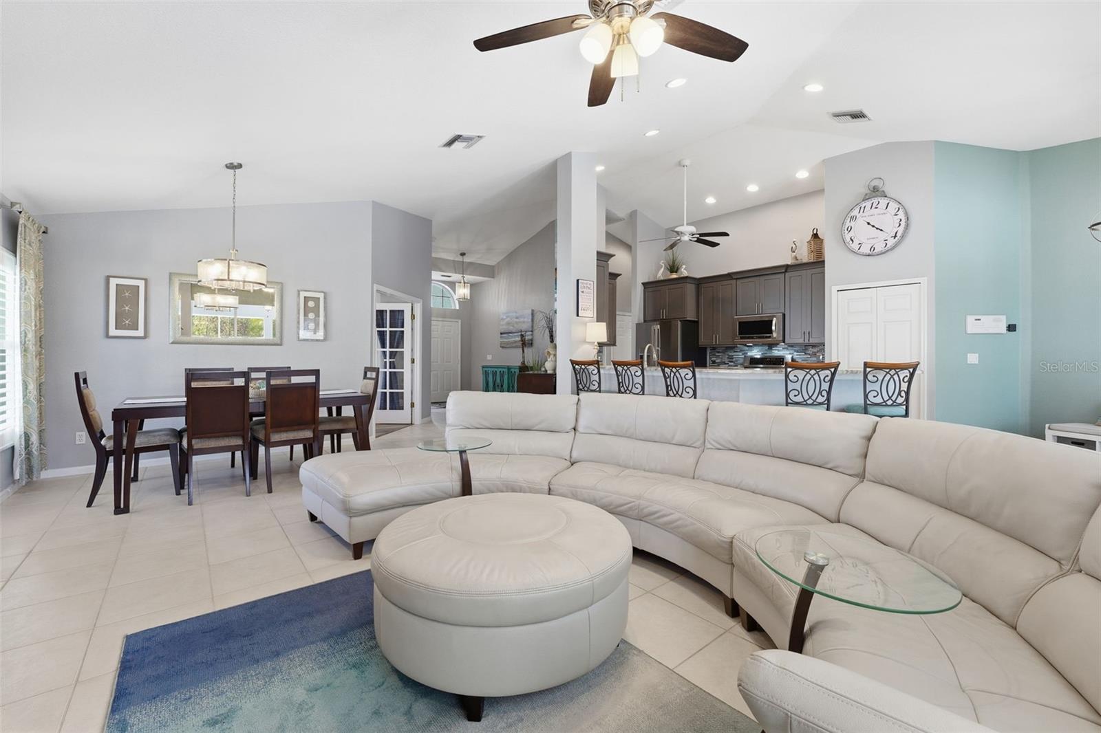 RIVERWOOD - Residential