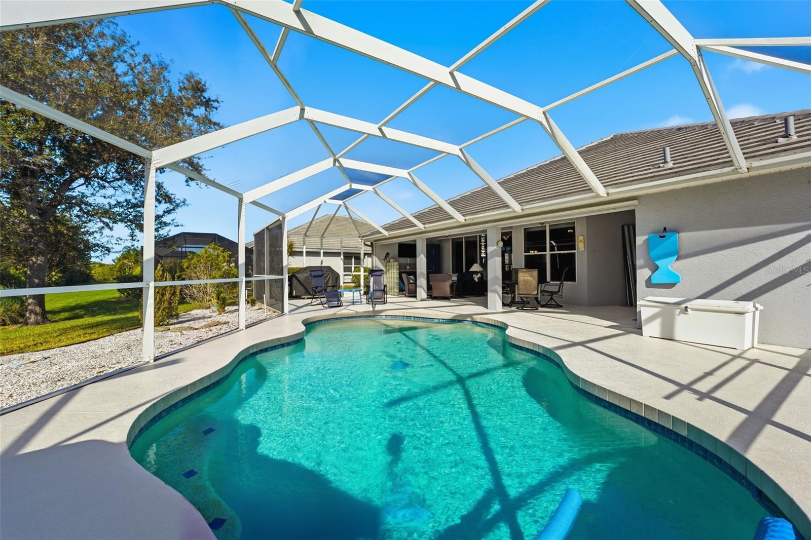 RIVERWOOD - Residential