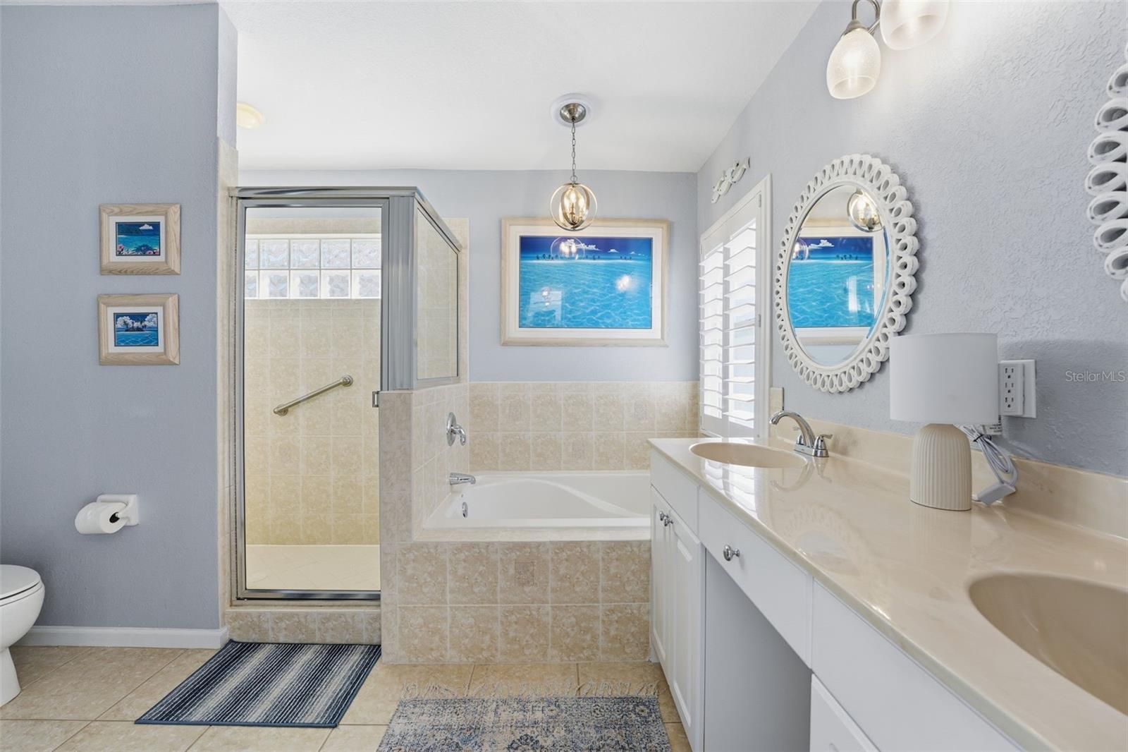 RIVERWOOD - Residential