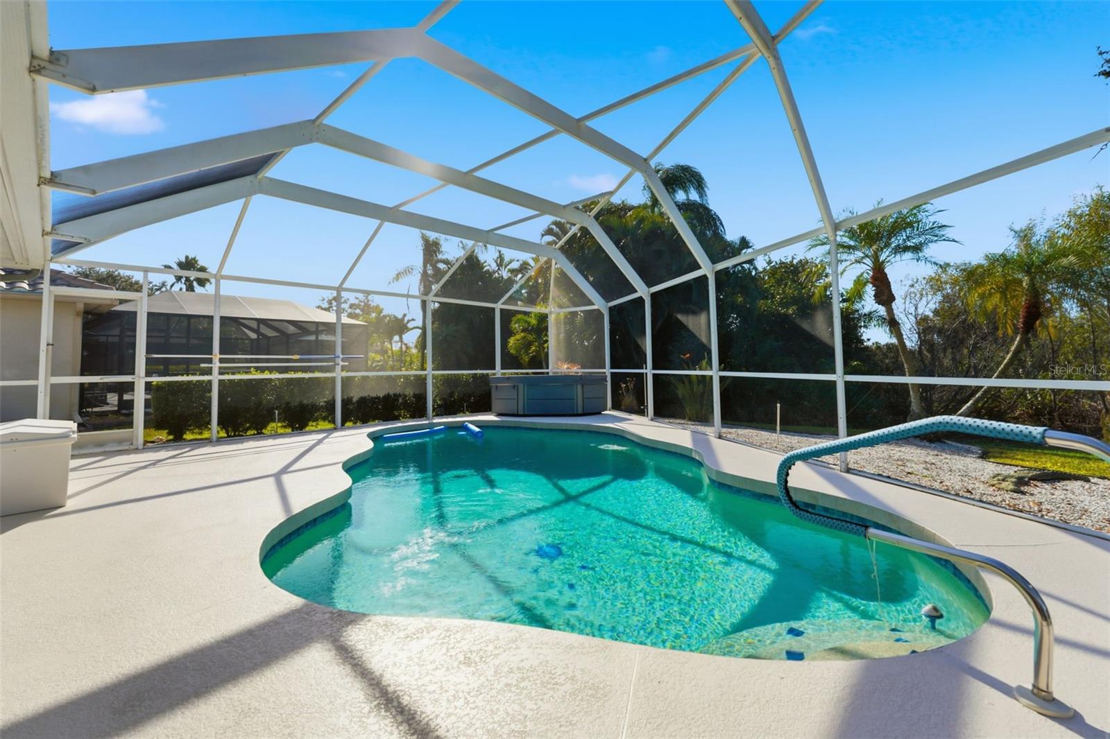 RIVERWOOD - Residential