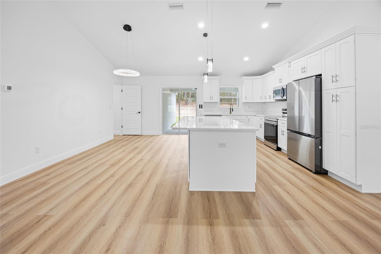 ROLLING HILLS UN 01 - Residential