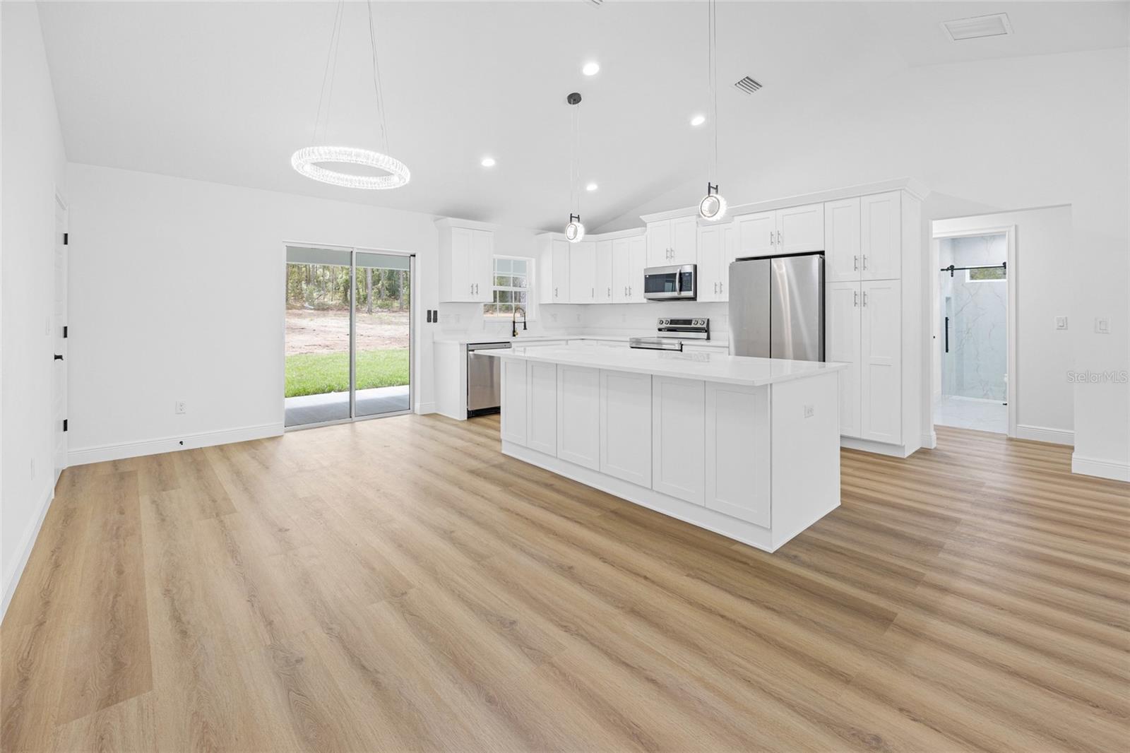 ROLLING HILLS UN 01 - Residential