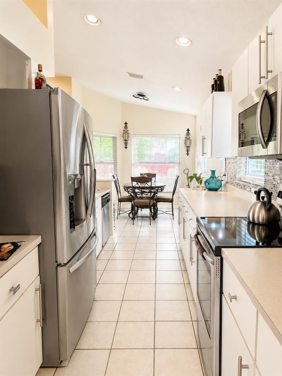 Photo of 9708 White Barn Way, Riverview, FL 33569 (MLS # TB8535640)