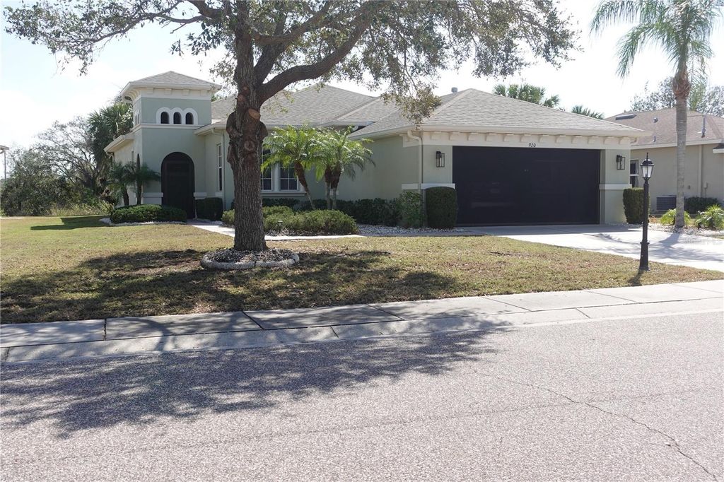 Photo of 920 Regal Manor Way, Sun City Center, FL 33573 (MLS # TB8451238)