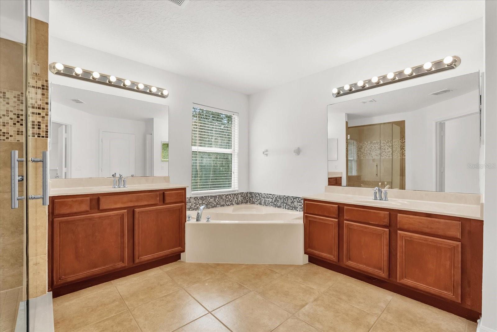 HEATHERWOOD - Residential