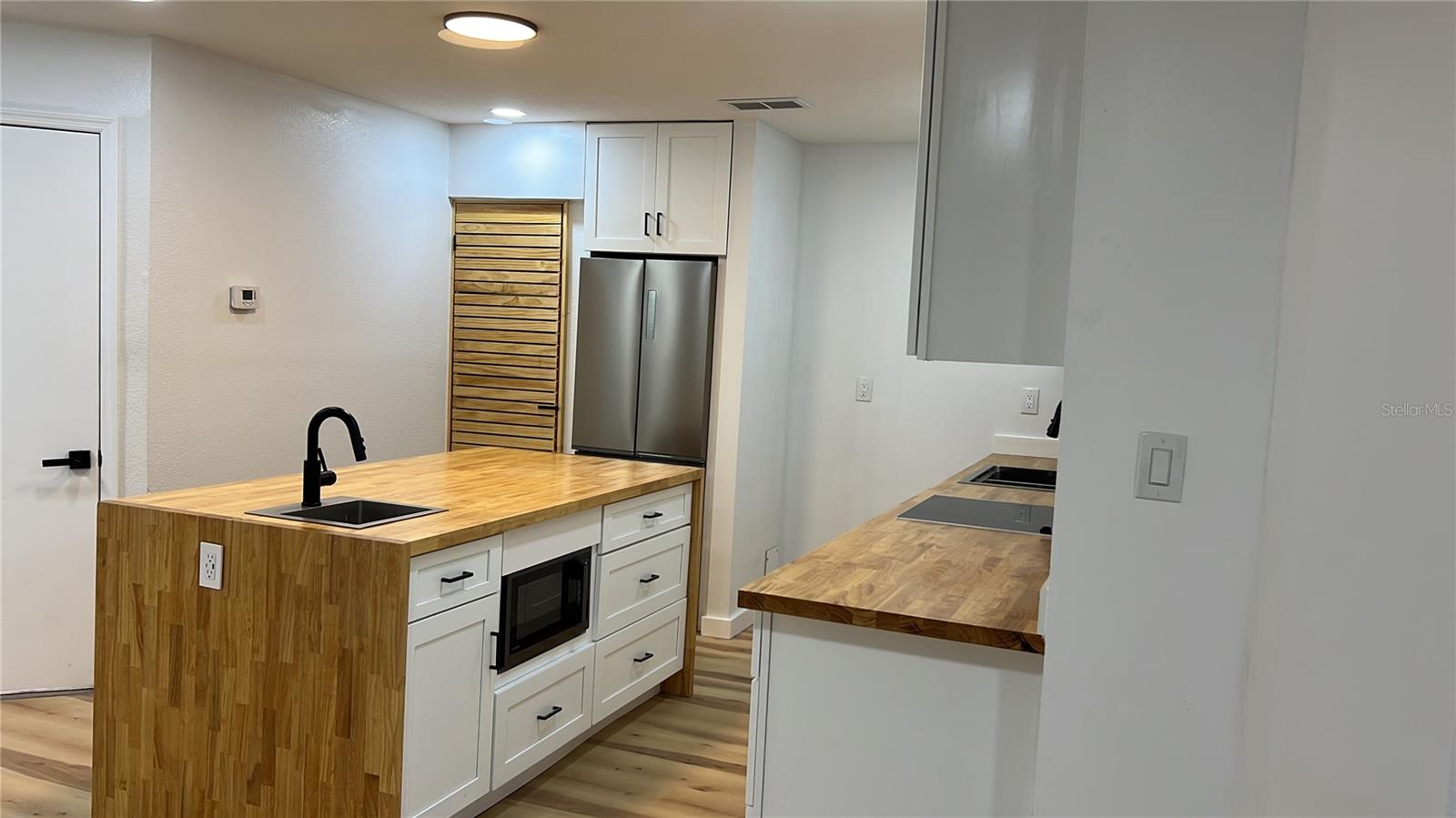 GRAND PALMS CONDO 1 - Residential Lease