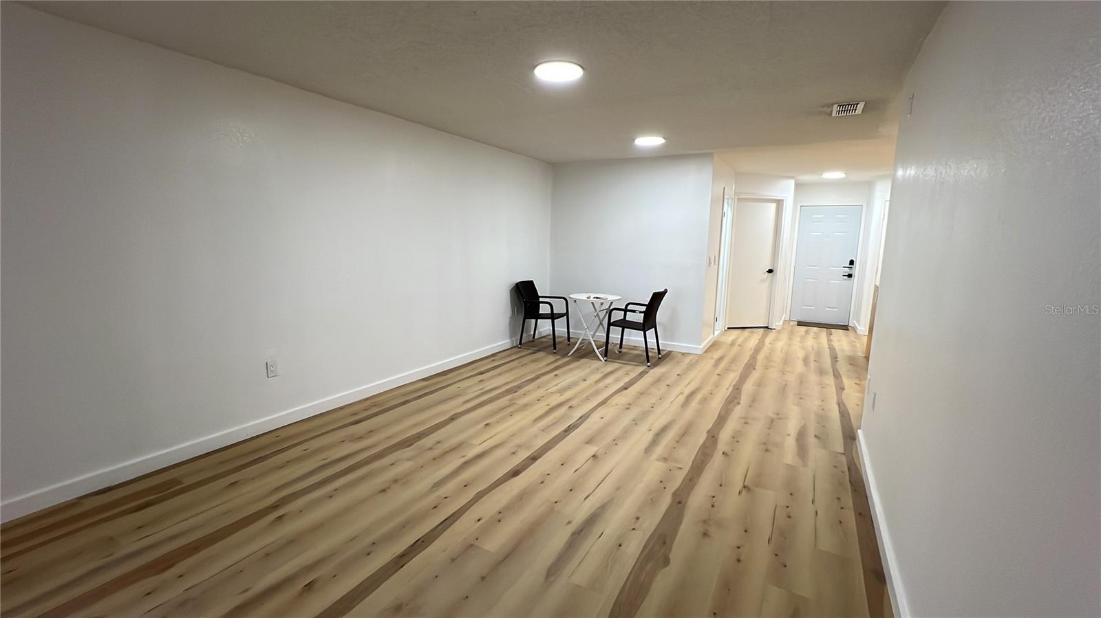 GRAND PALMS CONDO 1 - Residential Lease