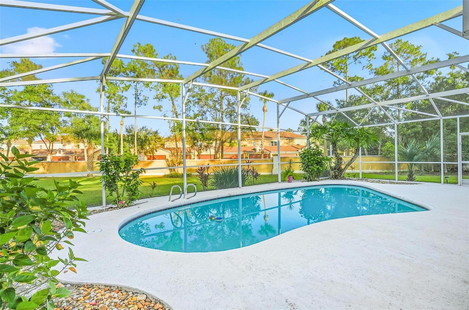 TALL TREES - Residential