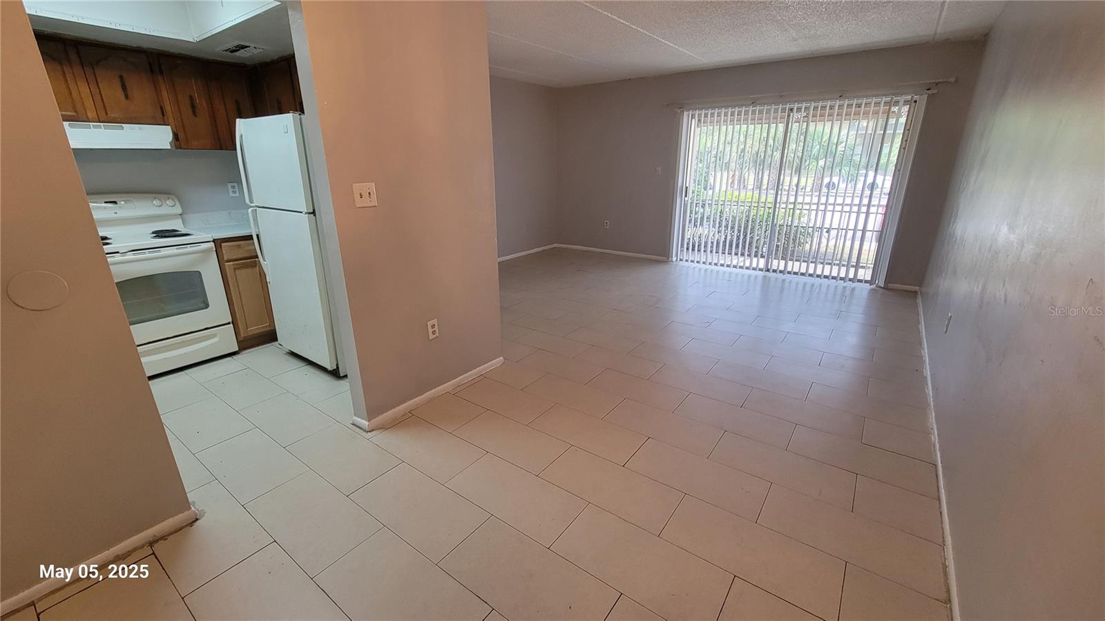 COMMODORE PLACE CONDO - Residential Lease