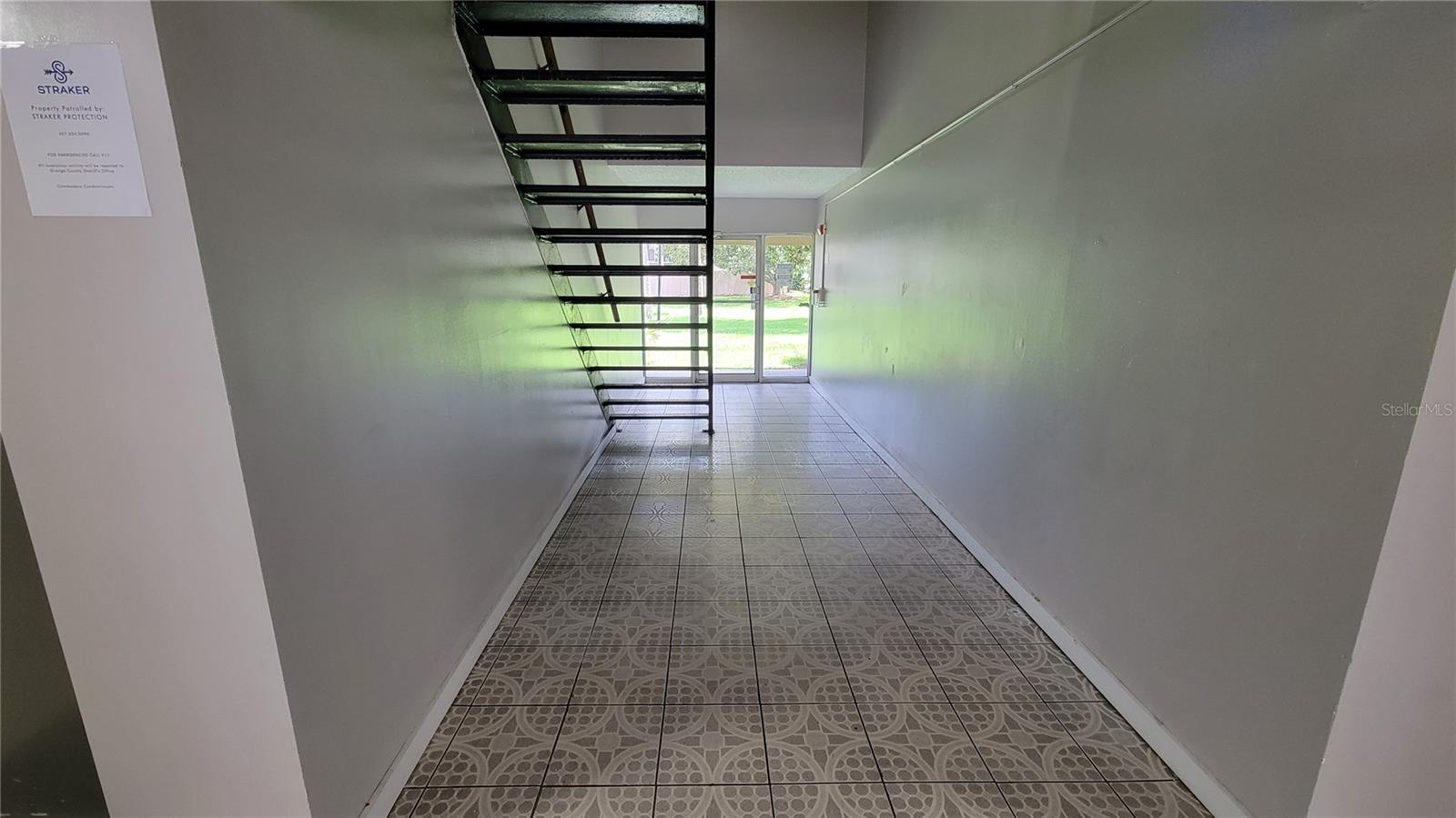 COMMODORE PLACE CONDO - Residential Lease