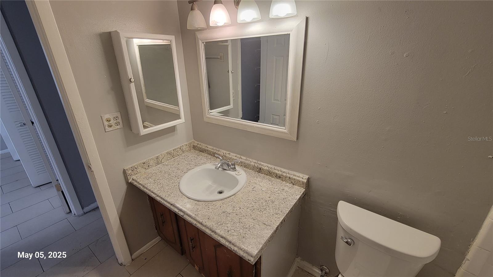 COMMODORE PLACE CONDO - Residential Lease