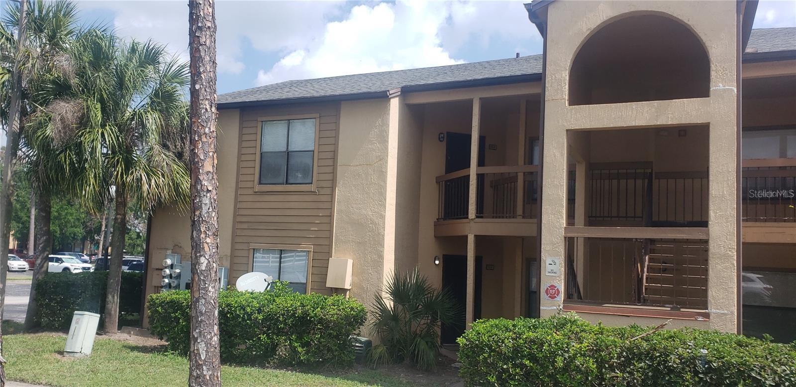 Beautiful 3 bedrooms 2 bath condo on second fllor in gated community near great schools, shopping areas, major roads.
Unit has all appliances
Great income rental