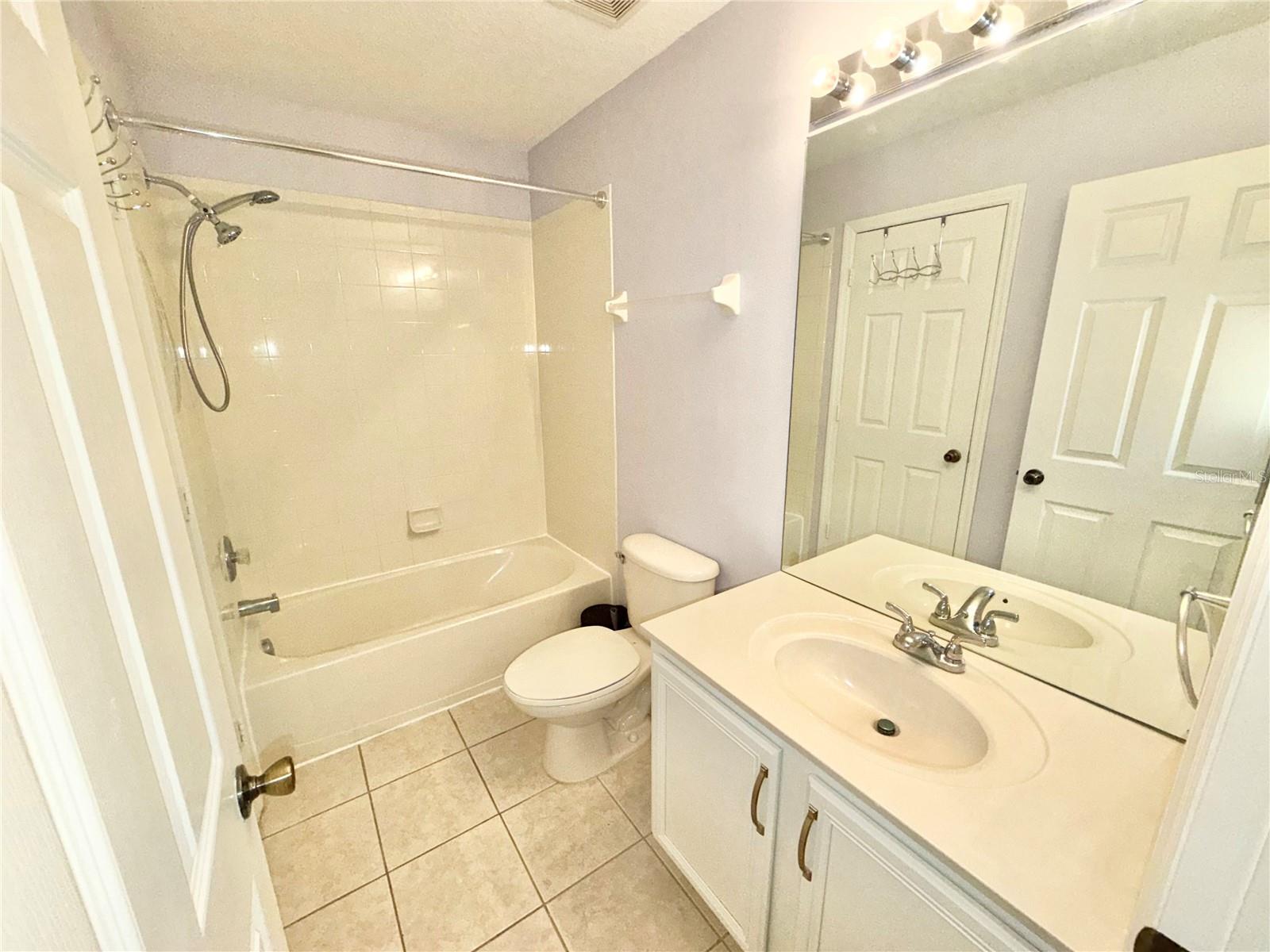 VISTAS/STONEBRIDGE PLACE CONDO - Residential