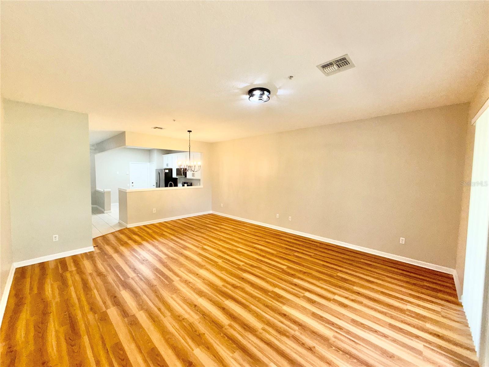 VISTAS/STONEBRIDGE PLACE CONDO - Residential