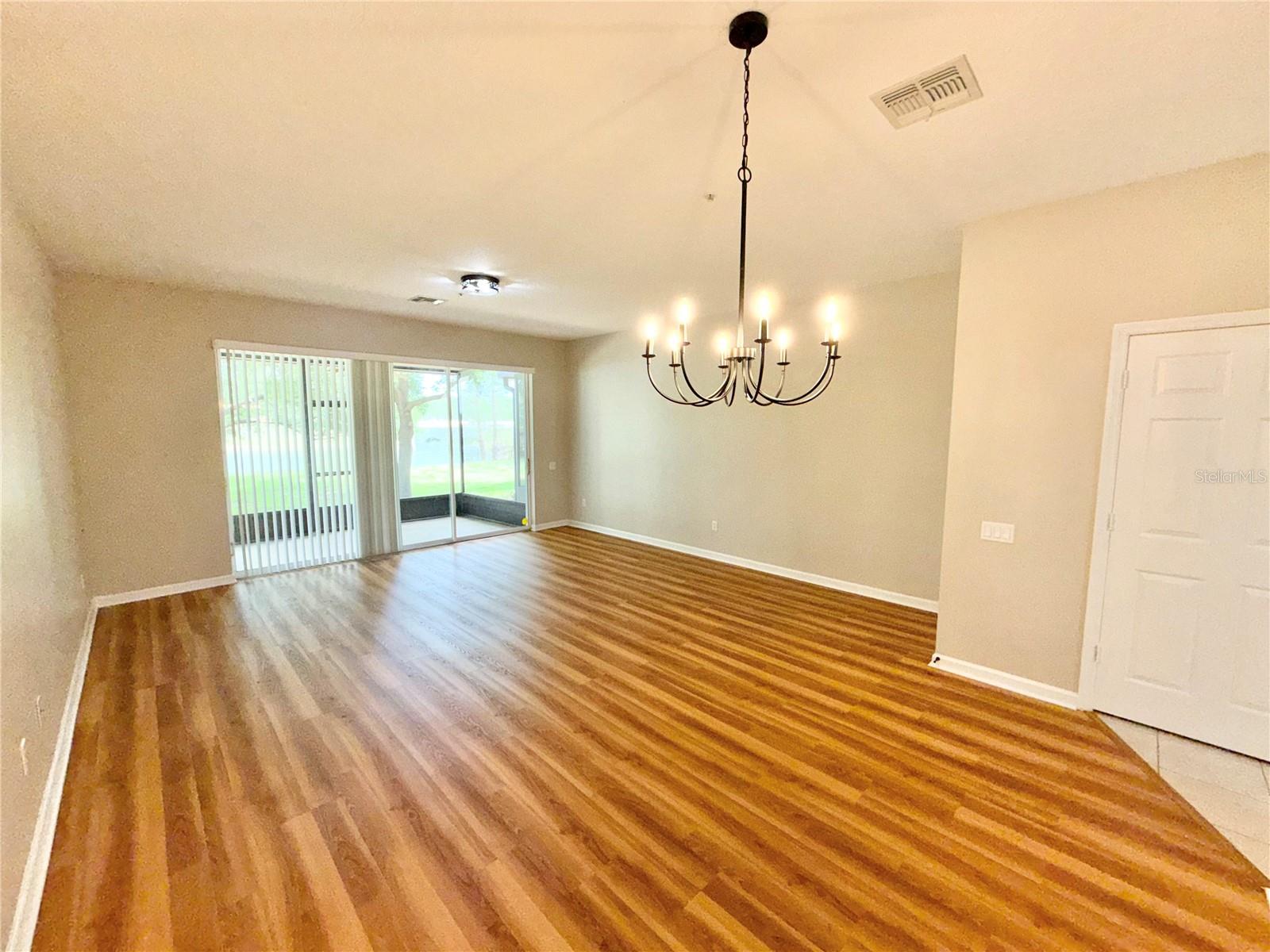 VISTAS/STONEBRIDGE PLACE CONDO - Residential