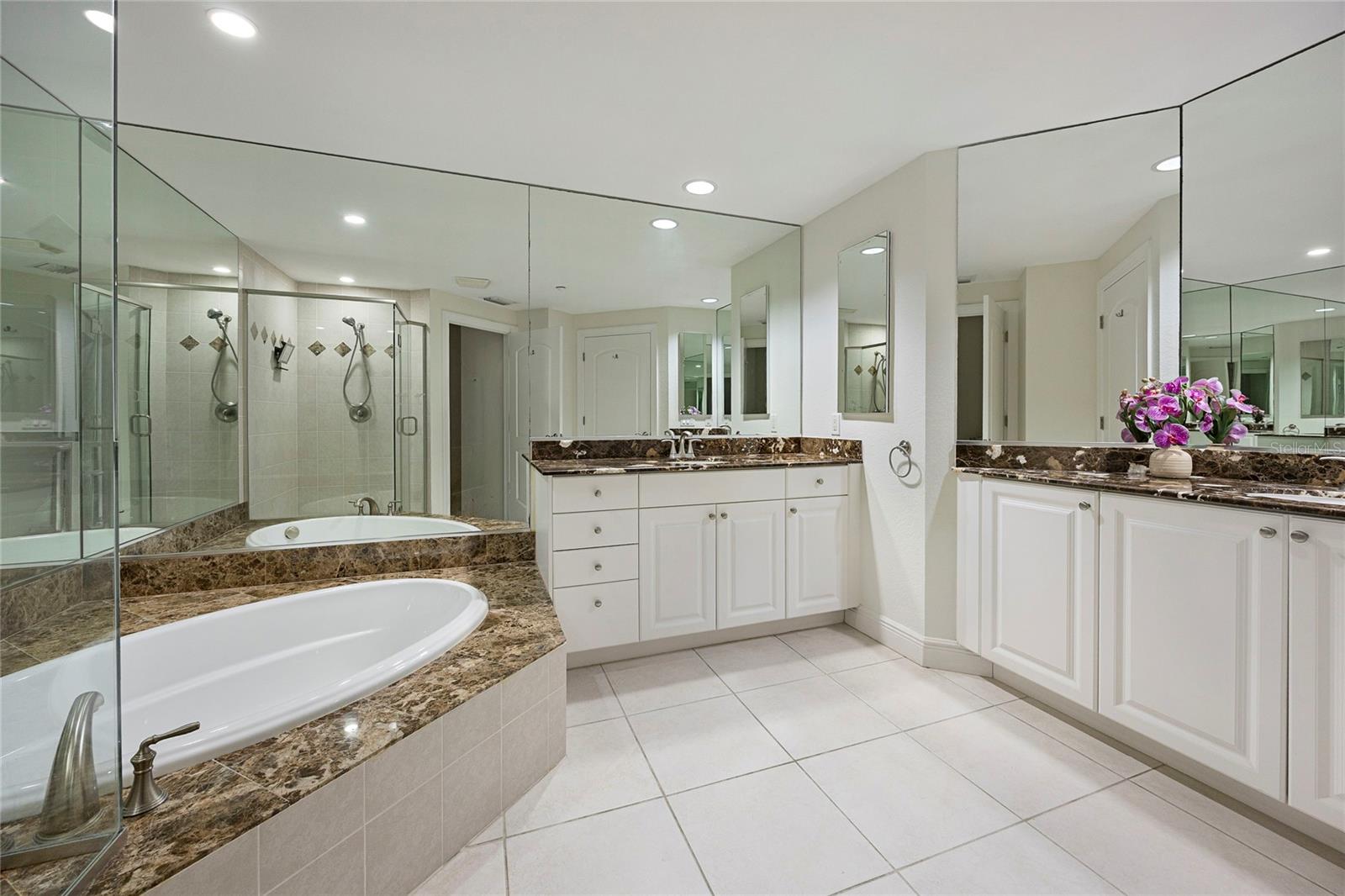 VILLAS AT BELLAGIO HARBOR VILLAGE - Residential