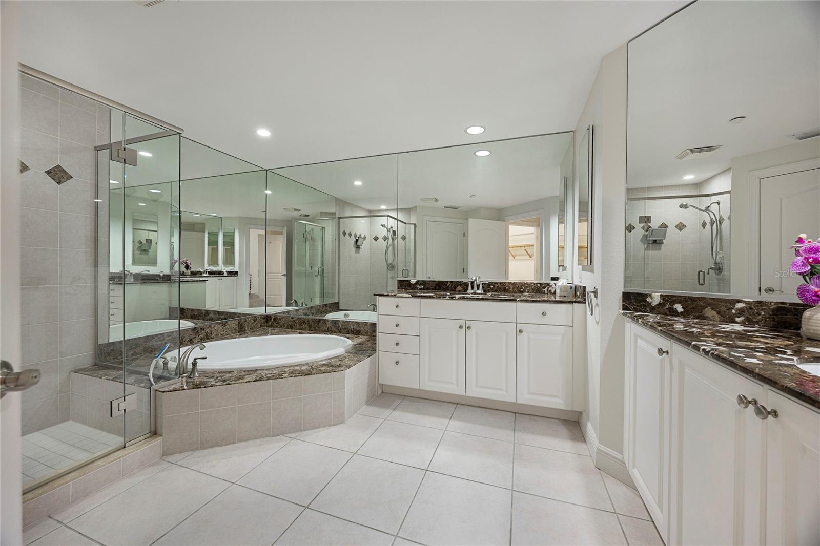 VILLAS AT BELLAGIO HARBOR VILLAGE - Residential