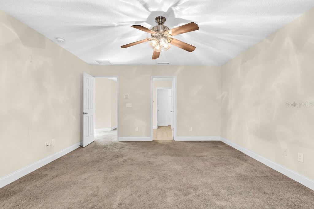 Photo 15 of 27 of 681 MOUNT OLYMPUS BOULEVARD townhome