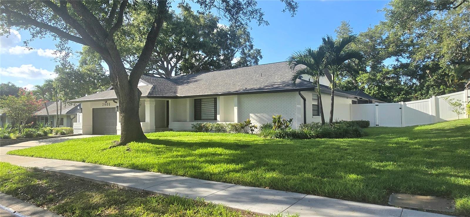 2905 BLUFFS DRIVE