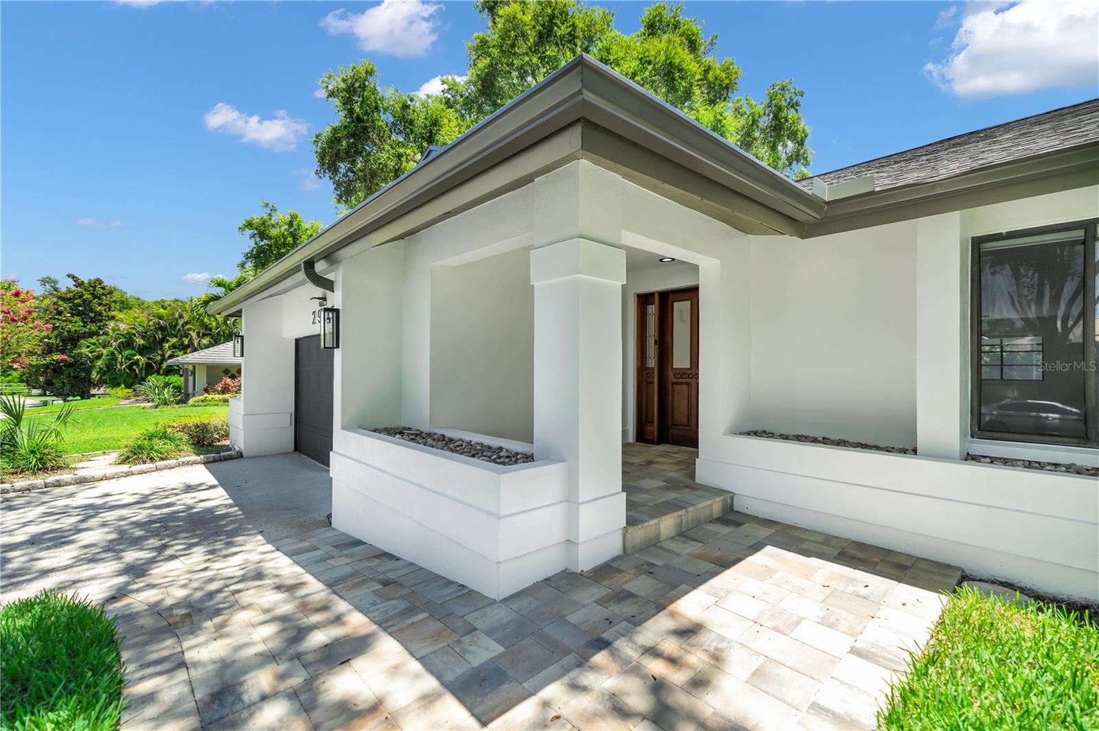 2905 BLUFFS DRIVE