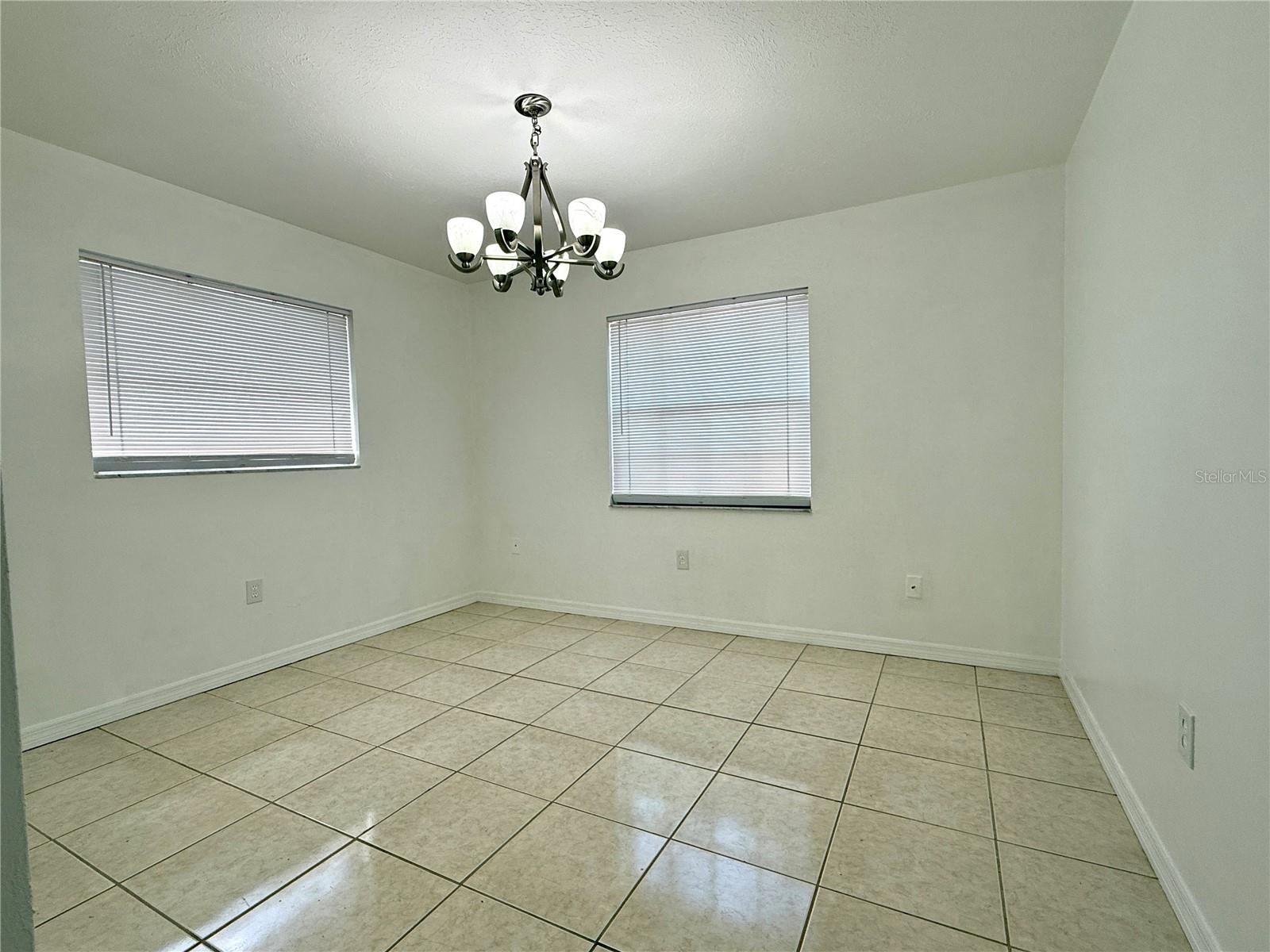 RIDGEWOOD ESTATES 19TH ADD - Residential