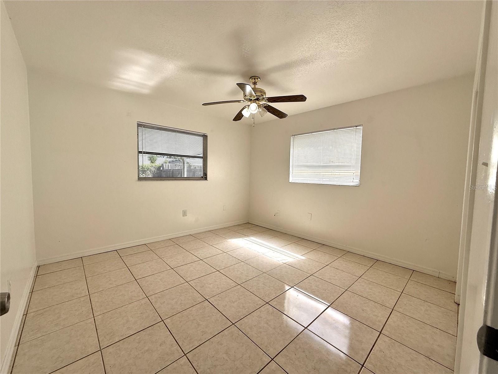 RIDGEWOOD ESTATES 19TH ADD - Residential