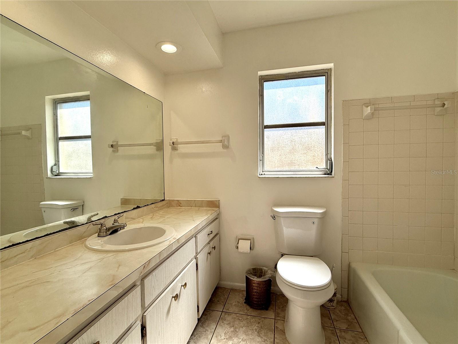 RIDGEWOOD ESTATES 19TH ADD - Residential