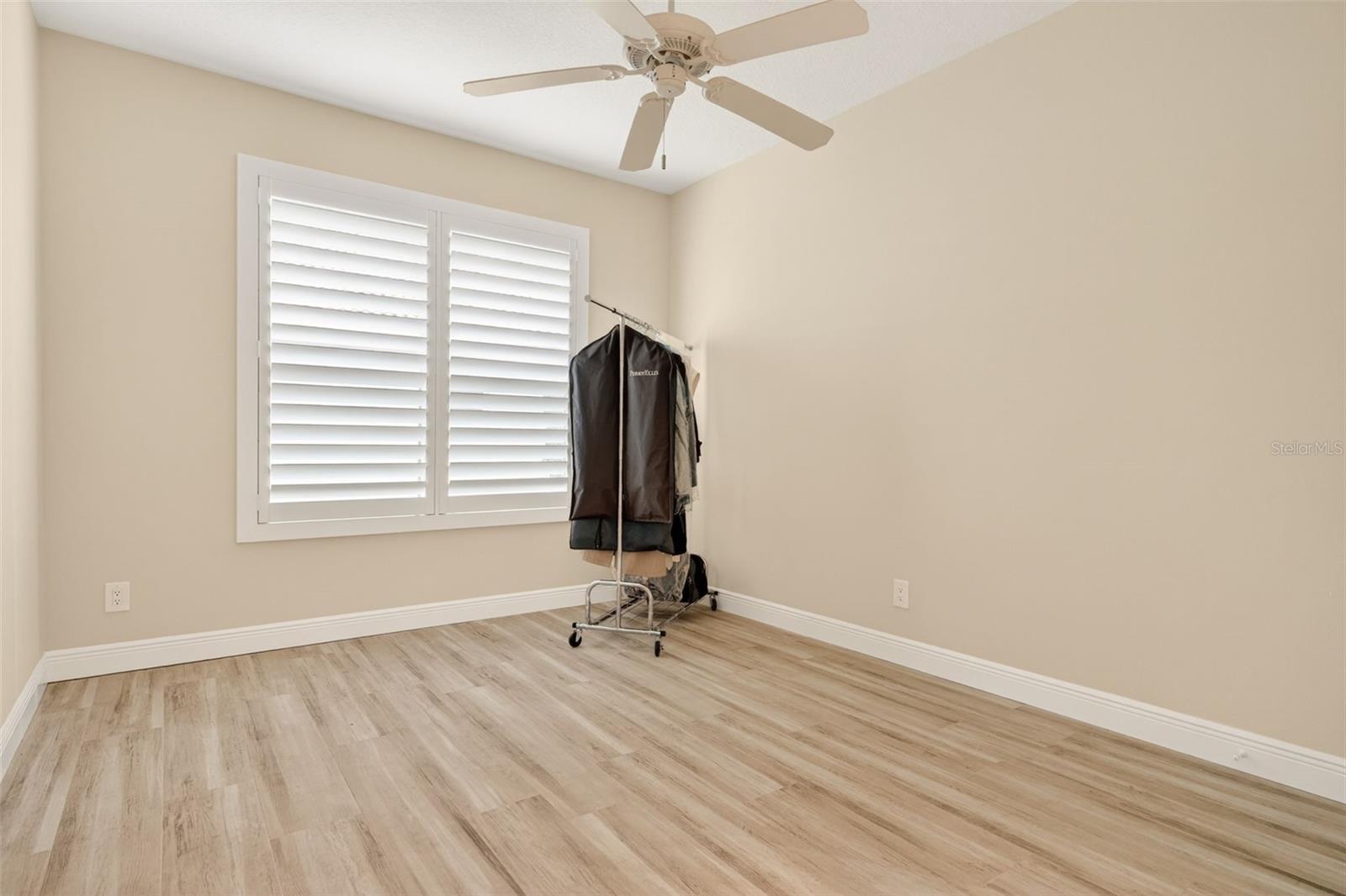 WOODVIEW VILLAS 01 - Residential