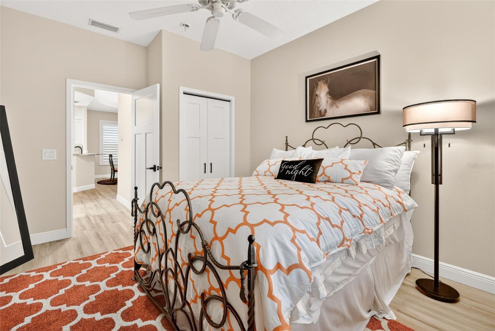 WOODVIEW VILLAS 01 - Residential