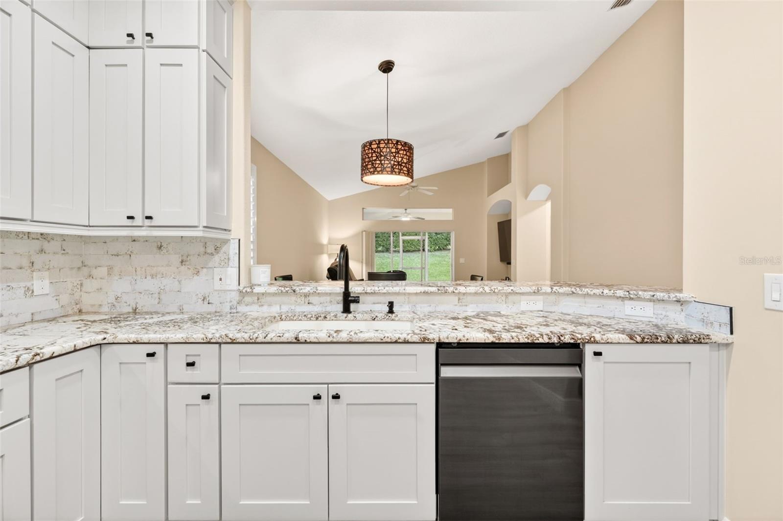 WOODVIEW VILLAS 01 - Residential