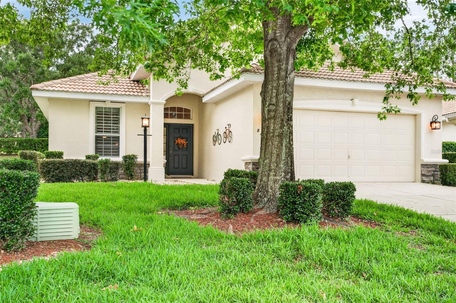 WOODVIEW VILLAS 01 - Residential