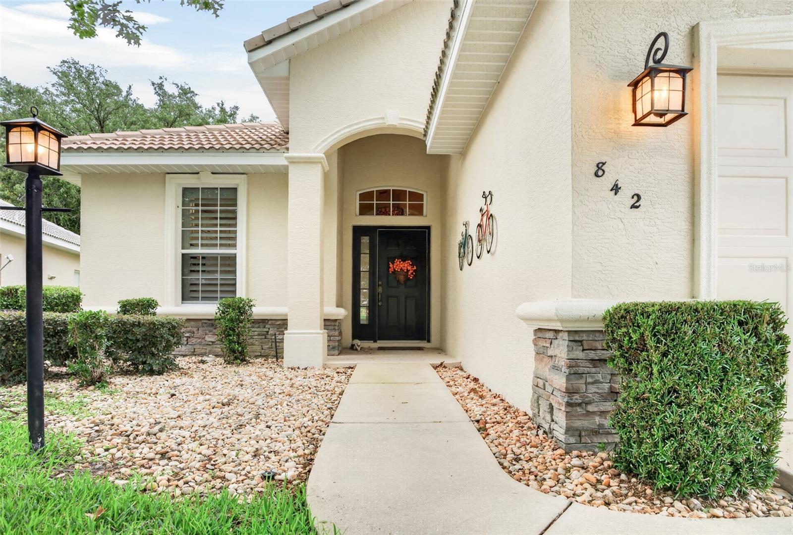 WOODVIEW VILLAS 01 - Residential
