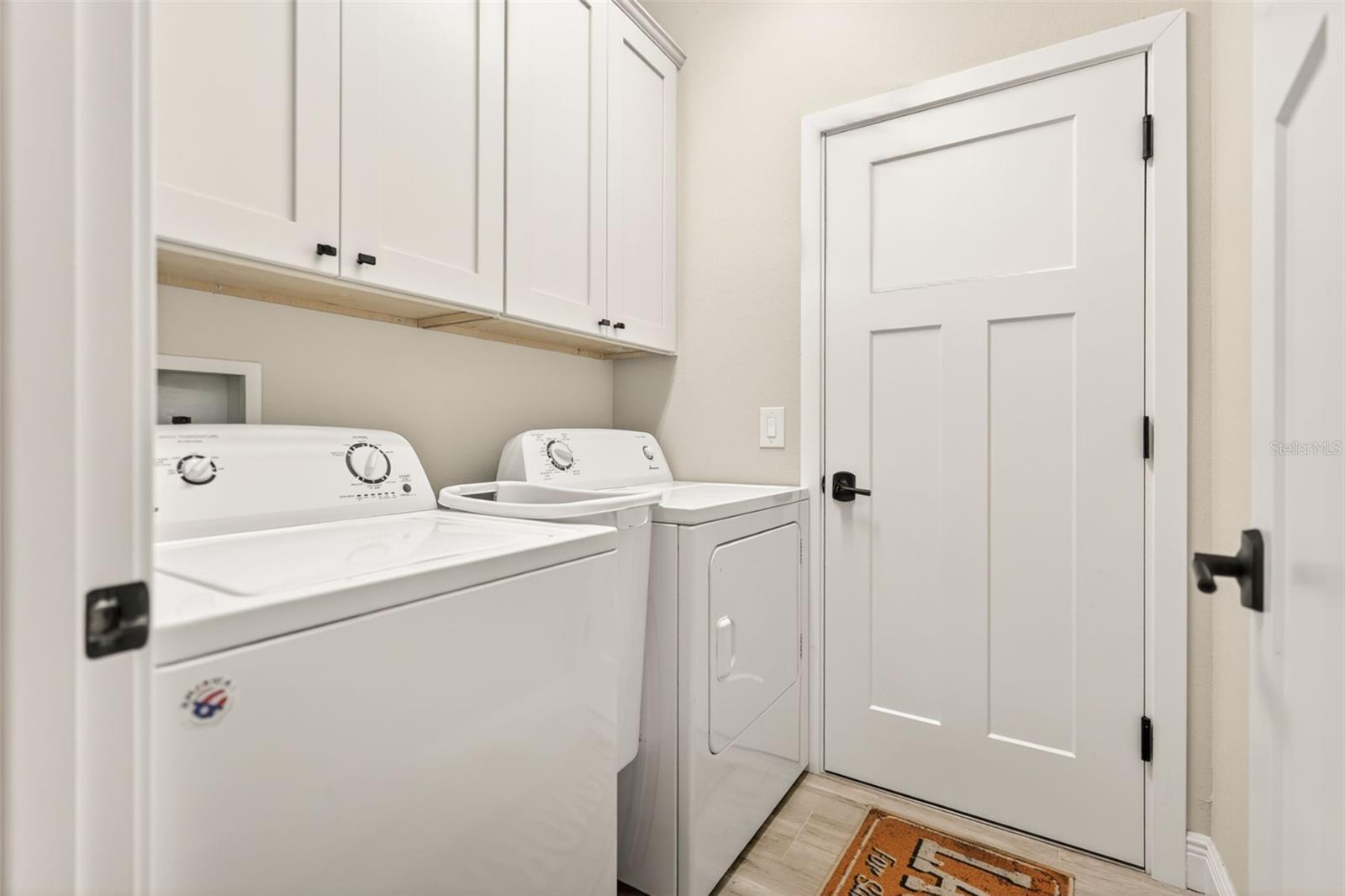 WOODVIEW VILLAS 01 - Residential