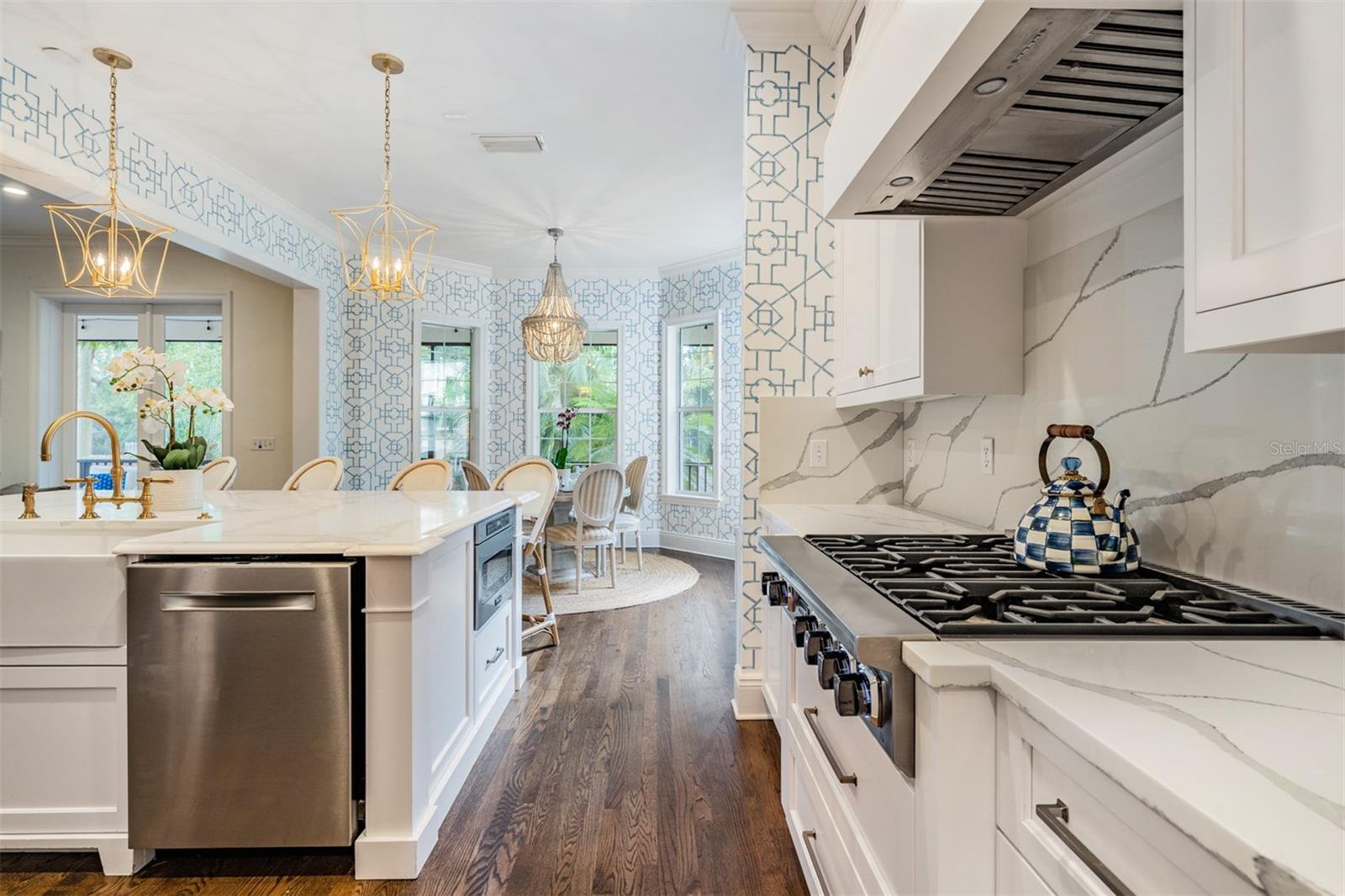 DAVIS ISLANDS - Residential